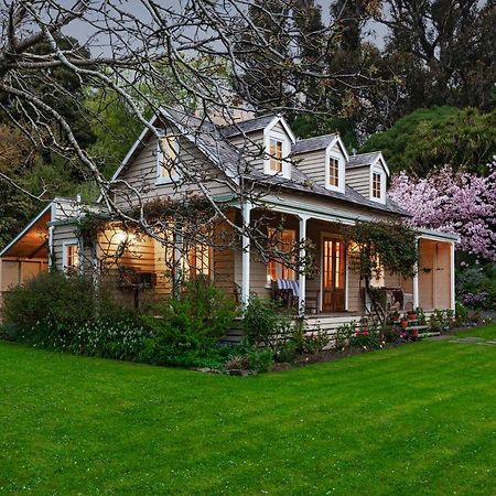 Mill Cottage - Boutique Accommodation And Garden Akaroa Exterior foto