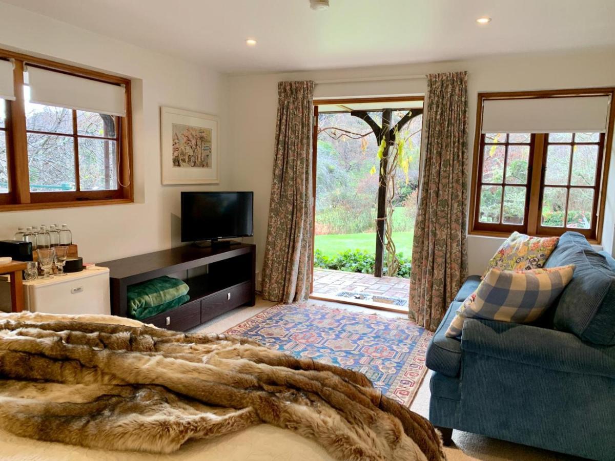 Mill Cottage - Boutique Accommodation And Garden Akaroa Exterior foto