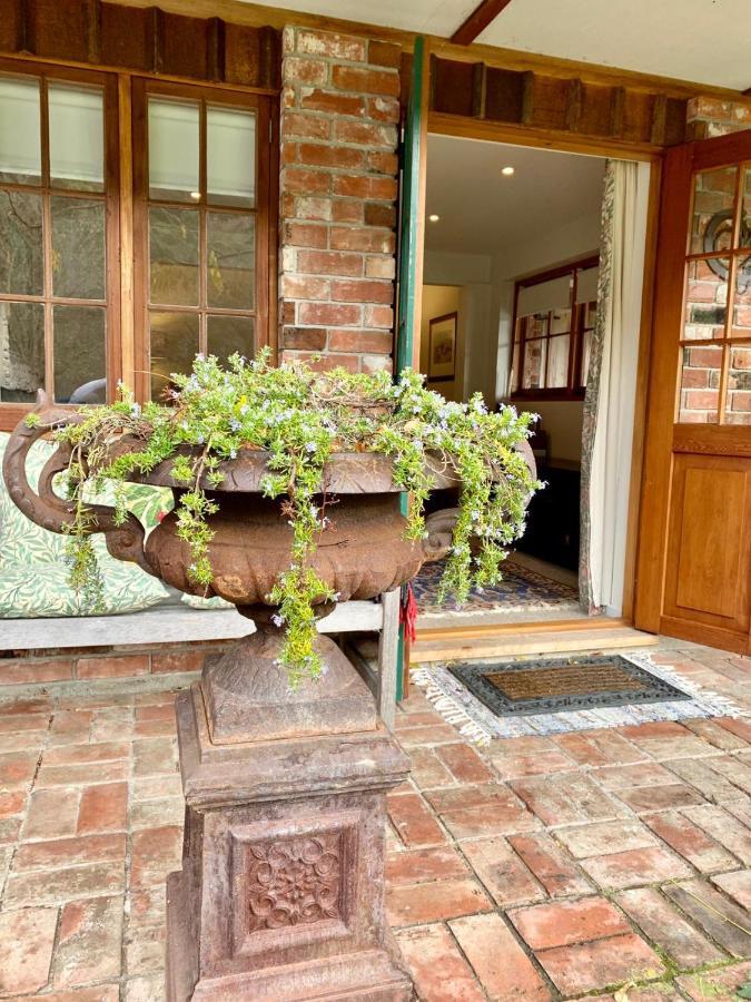 Mill Cottage - Boutique Accommodation And Garden Akaroa Exterior foto